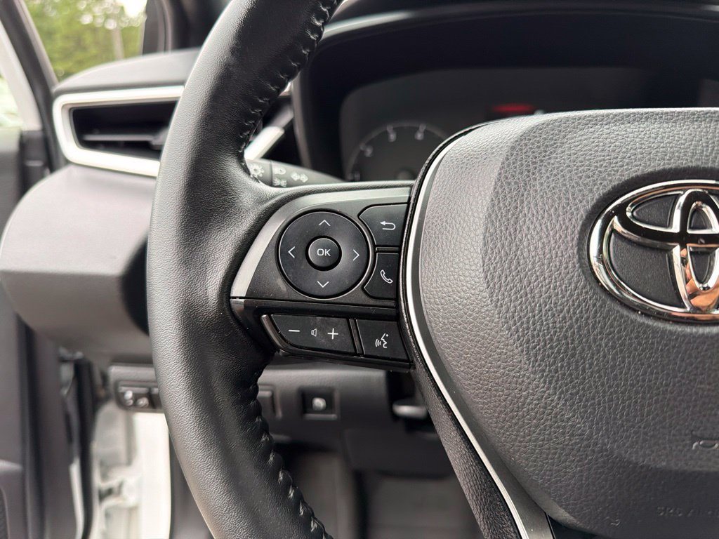 Used 2025 Toyota Corolla SE AWD/4WD image 15