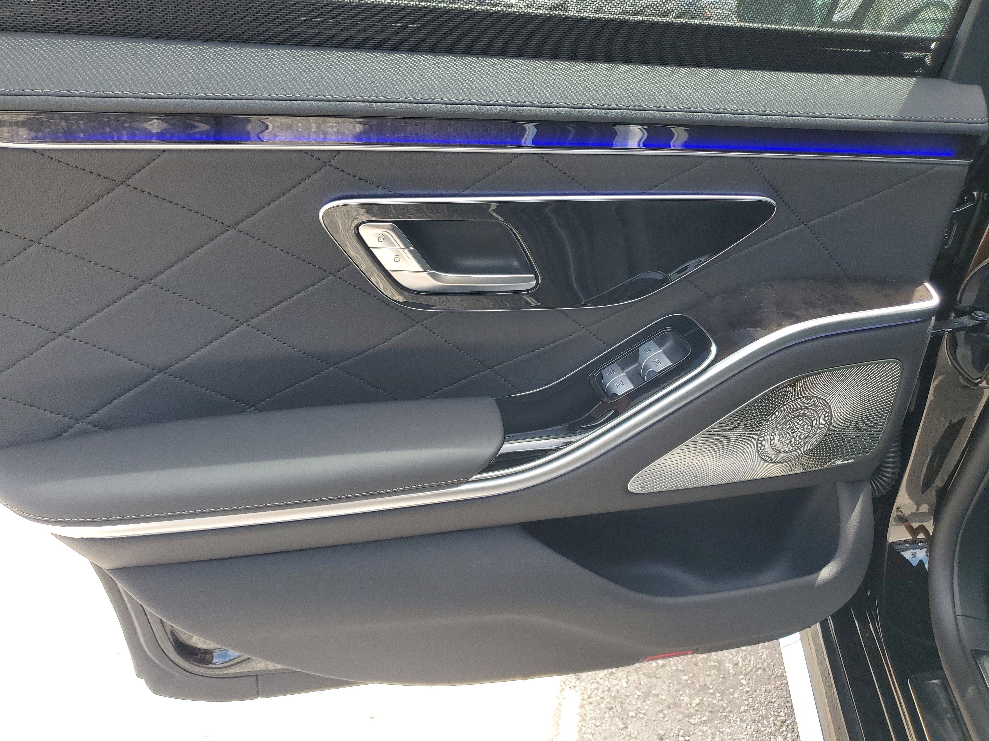 New 2026 Mercedes-Benz S 580e 4MATIC Sedan image 10