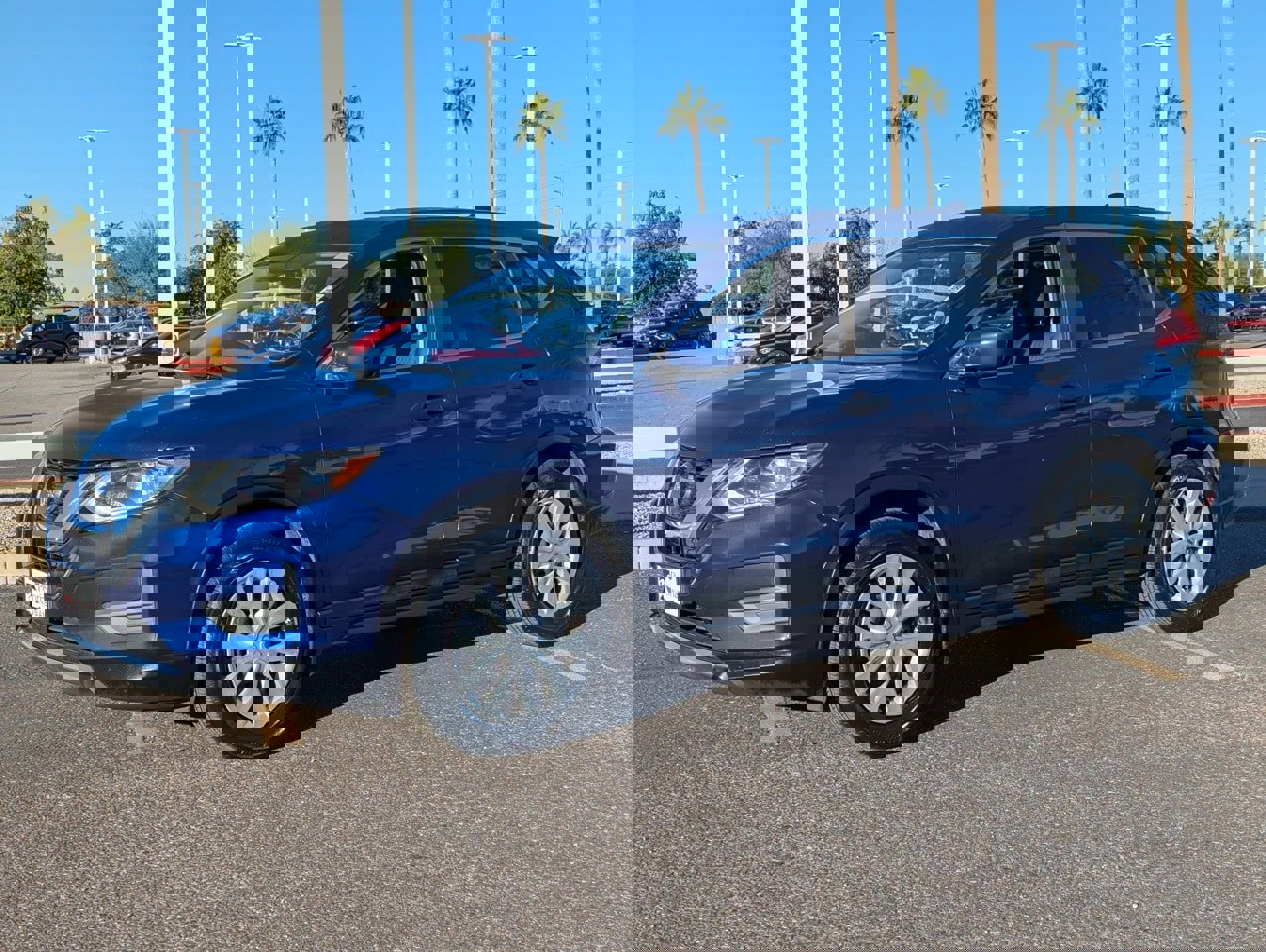 Used 2017 Nissan Rogue S w/ S Family Package image 2