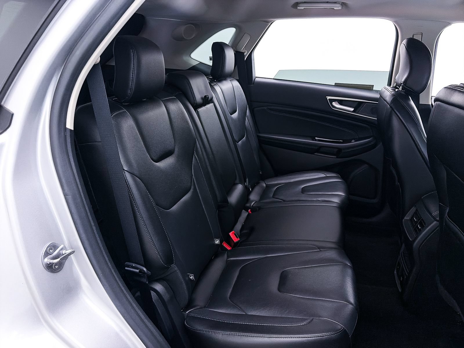 Used 2019 Ford Edge Titanium FWD image 36