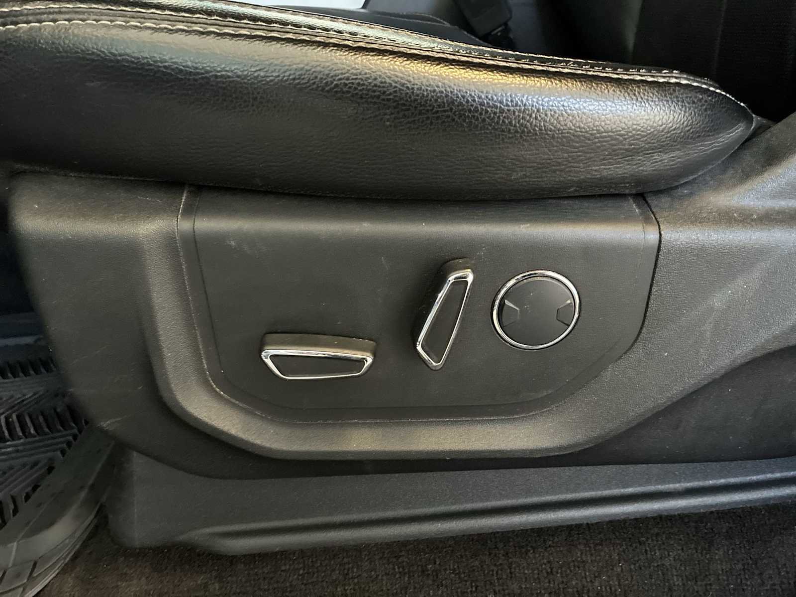 Used 2018 Ford F150 Lariat w/ Equipment Group 501A Mid image 14