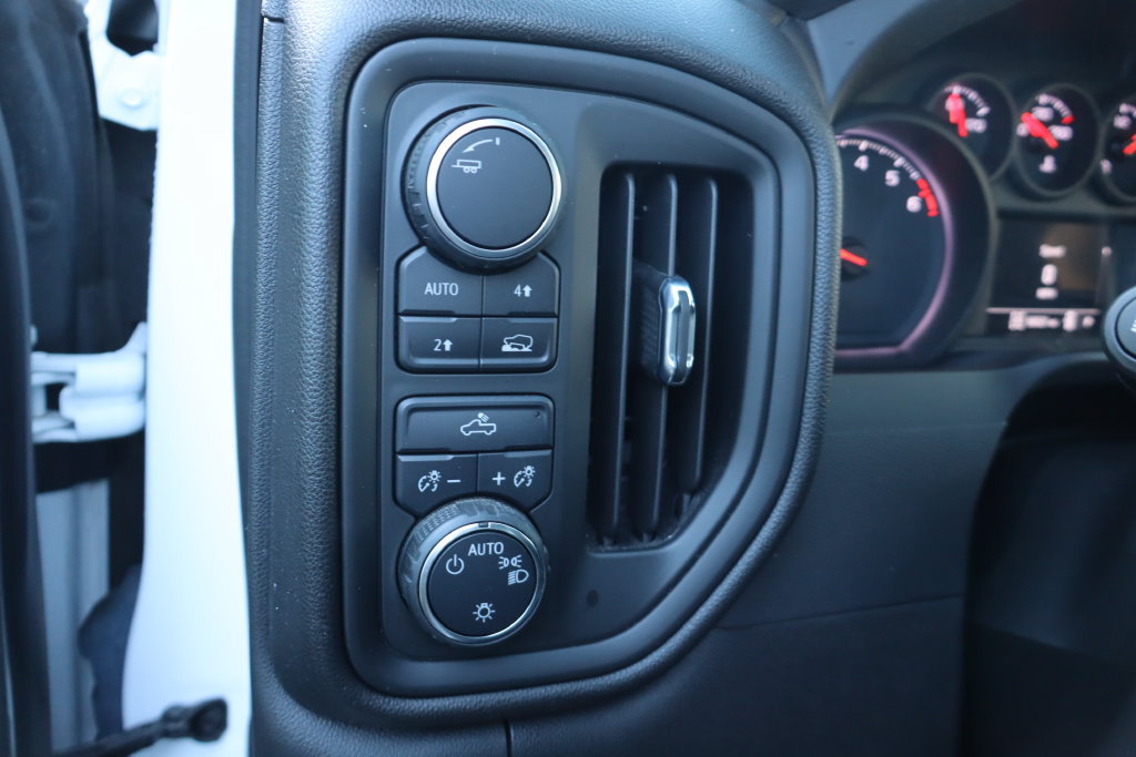 Used 2022 Chevrolet Silverado 1500 W/T w/ WT Value Package AWD/4WD image 10