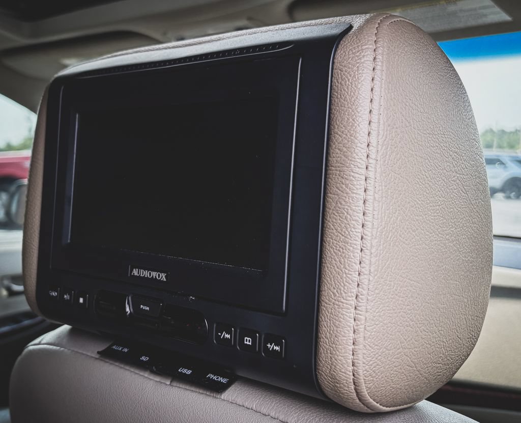 Used 2014 Toyota Sienna XLE FWD image 32