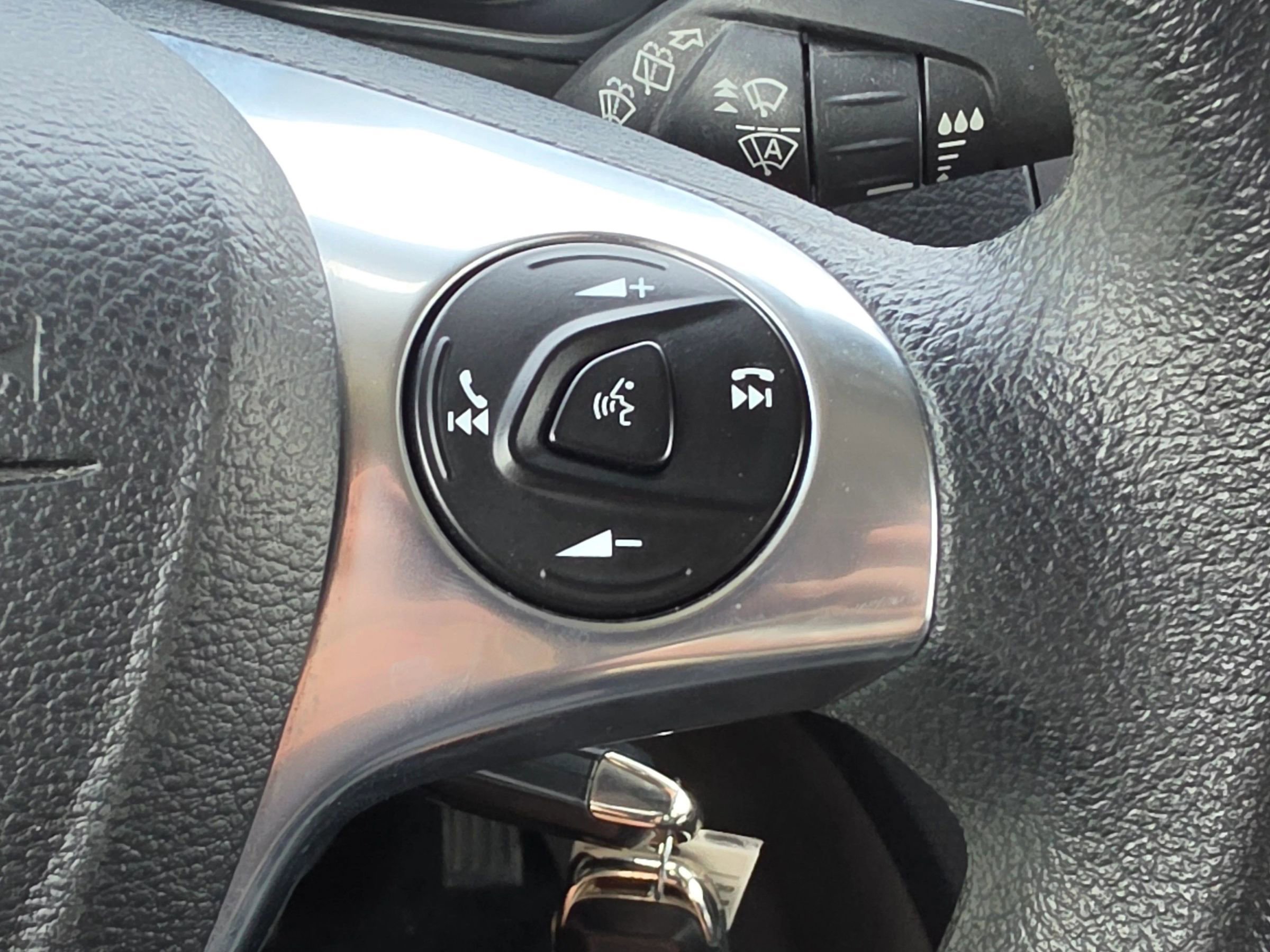 Used 2021 Ford Transit Connect XLT image 19