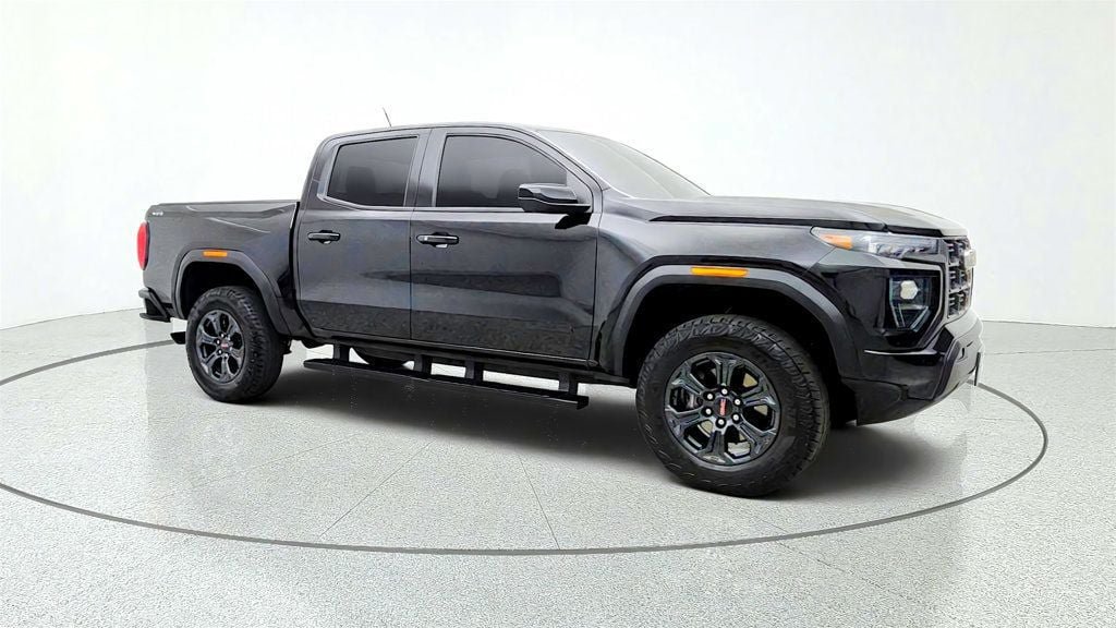 Used 2024 GMC Canyon Elevation w/ Elevation Premium Package AWD/4WD image 3