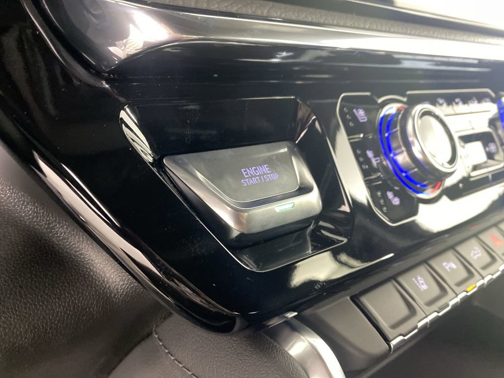 New 2025 GMC Sierra 2500 Denali w/ Denali Reserve Package image 19