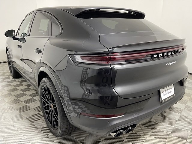 New 2026 Porsche Cayenne Coupe image 3