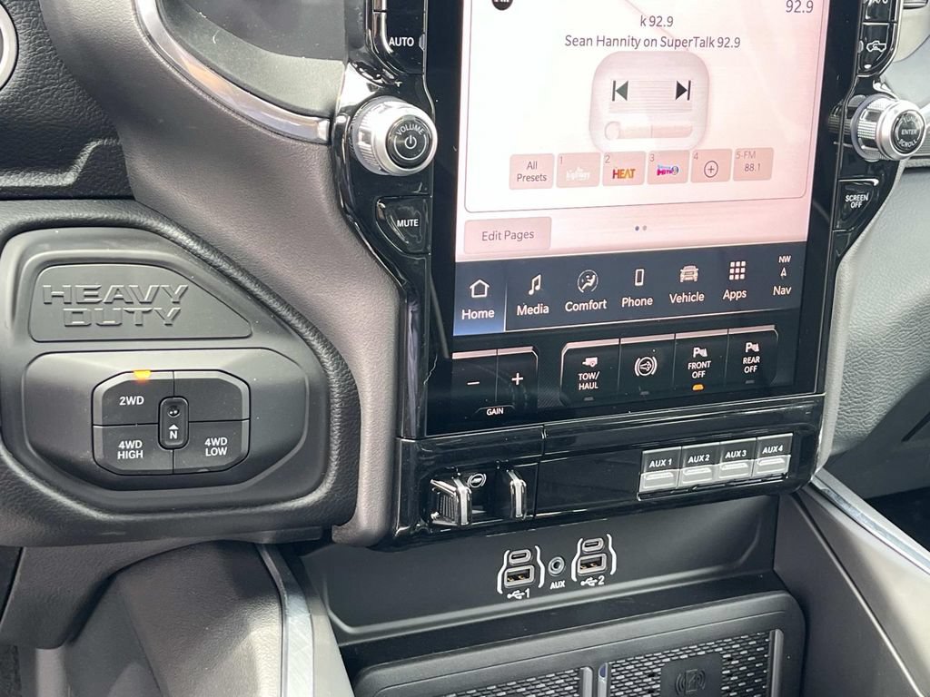 New 2026 RAM 2500 Laramie AWD/4WD image 24