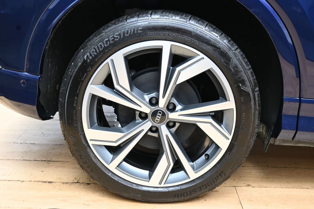 Used 2022 Audi Q4 e-tron Premium Plus AWD/4WD image 36