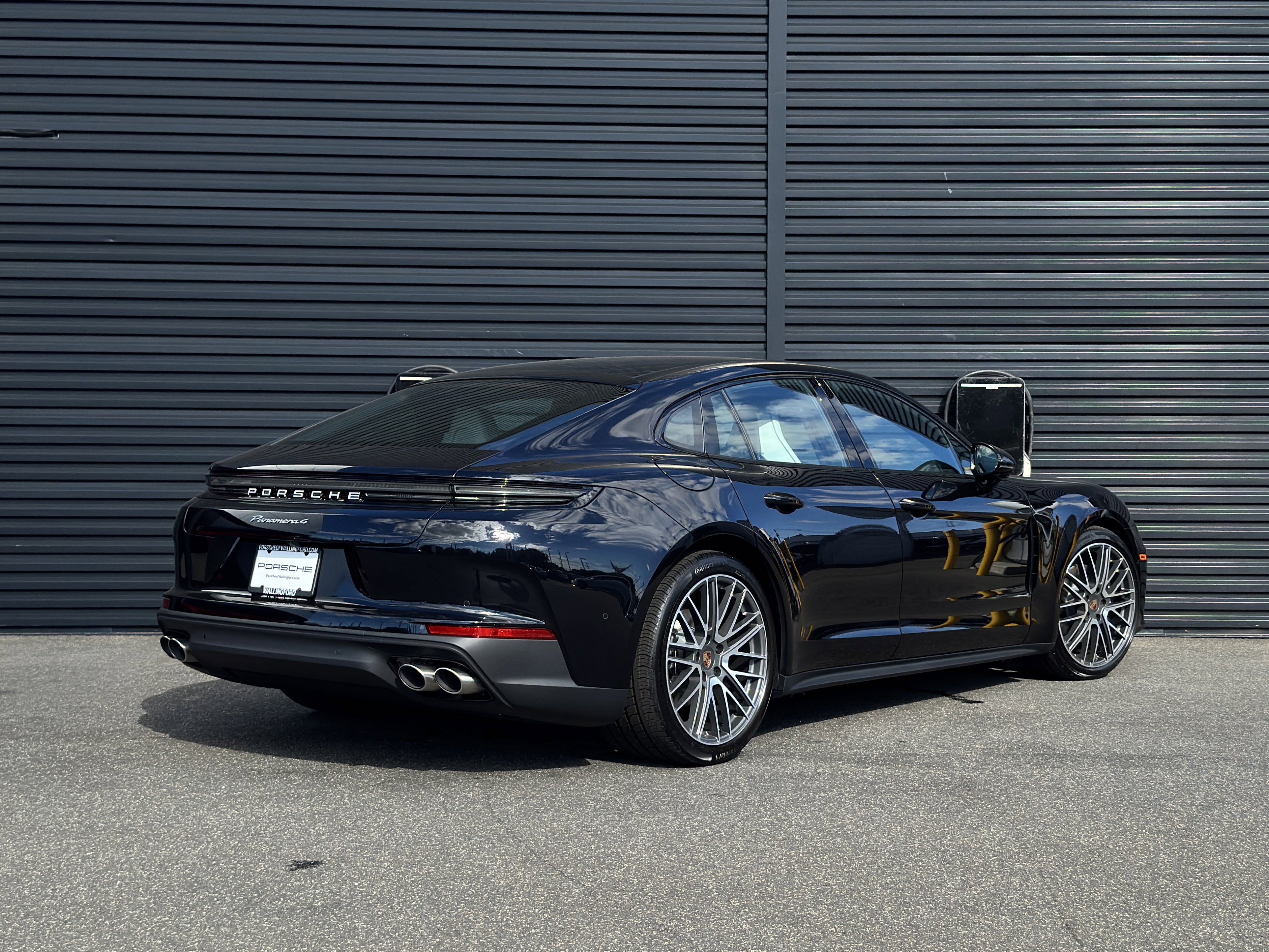 New 2025 Porsche Panamera 4 image 8