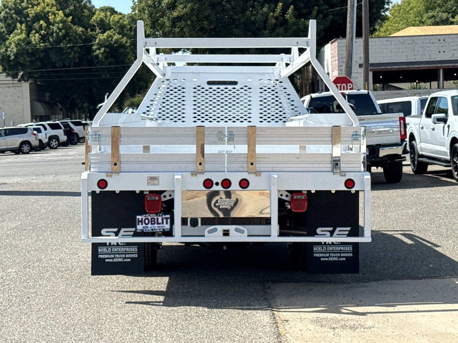 New 2025 Ford F550 4x4 Regular Cab Super Duty image 4