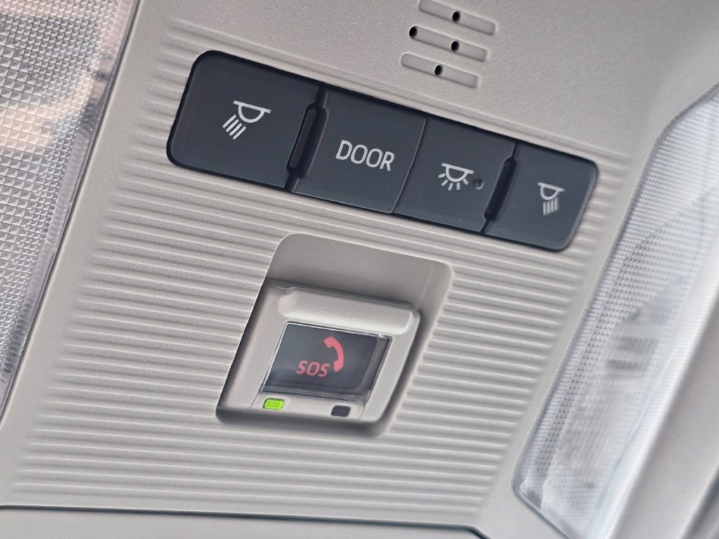 Used 2025 Toyota RAV4 XLE AWD/4WD image 33