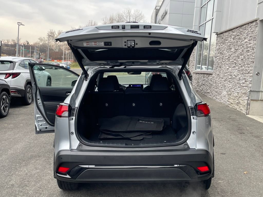 Used 2023 Toyota Corolla Cross XSE image 35