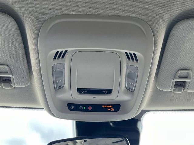 Used 2023 Buick Envision Essence AWD/4WD image 27