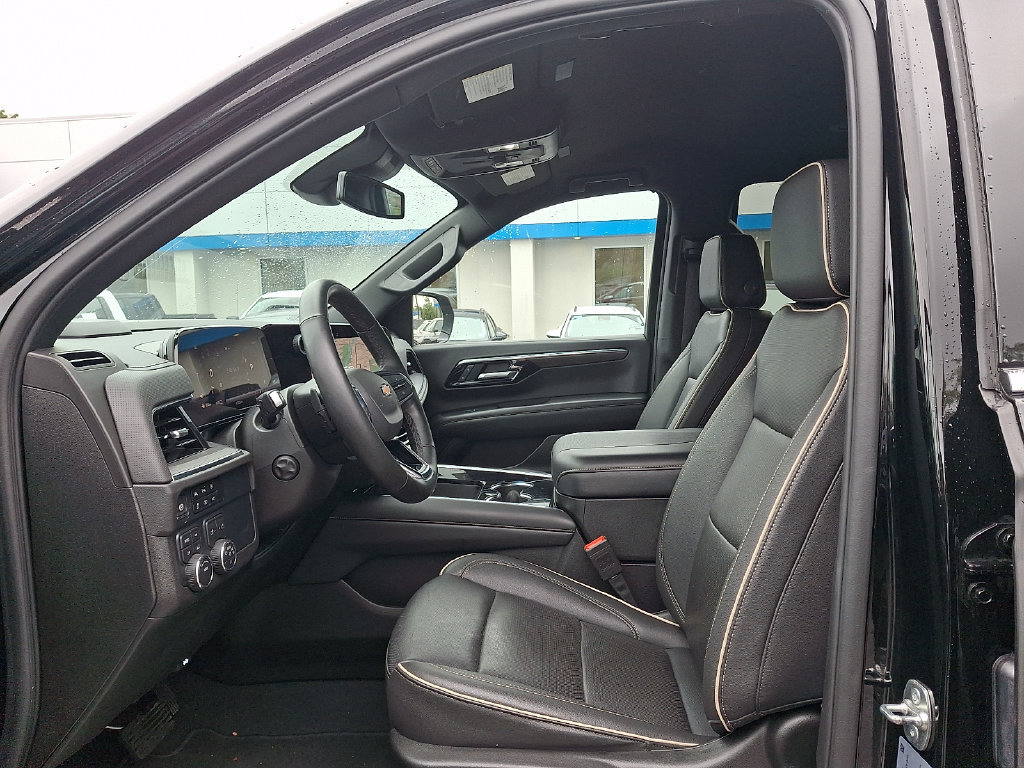Certified 2025 Chevrolet Tahoe Premier AWD/4WD image 14
