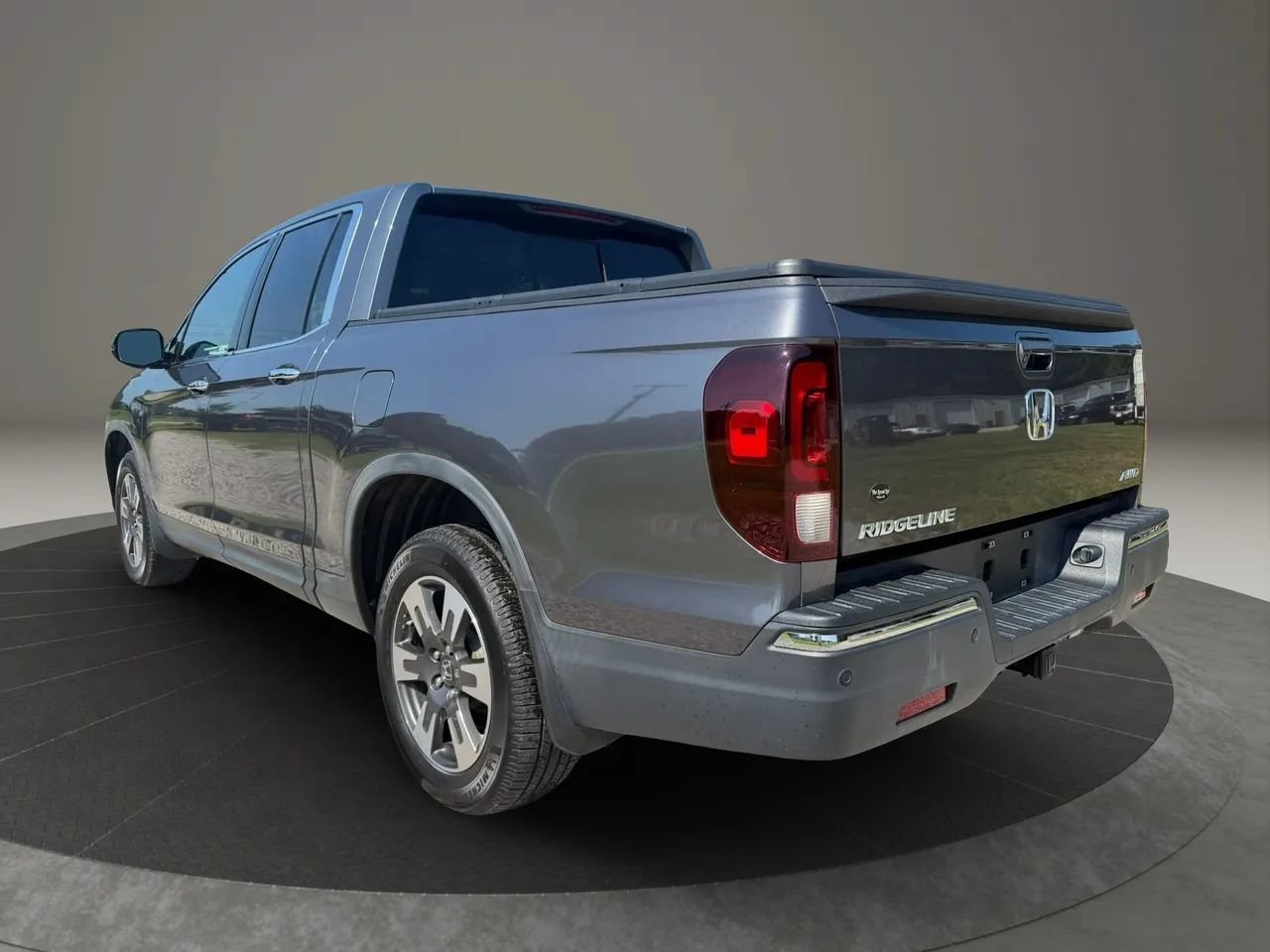 Used 2018 Honda Ridgeline RTL-E image 3