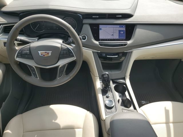 Certified 2024 Cadillac XT5 Premium Luxury w/ LPO, Floor Liner Package AWD/4WD image 28