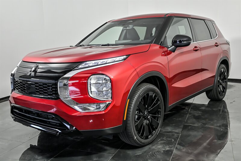 New 2026 Mitsubishi Outlander LE FWD image 5