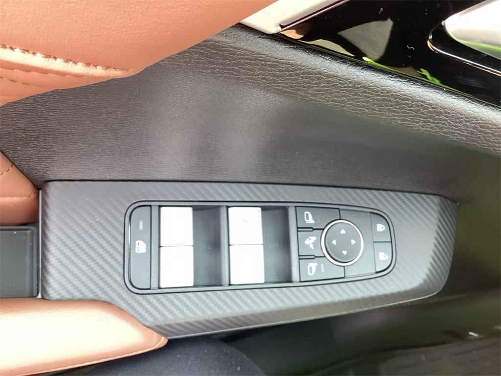 New 2025 Mitsubishi Outlander SEL image 18