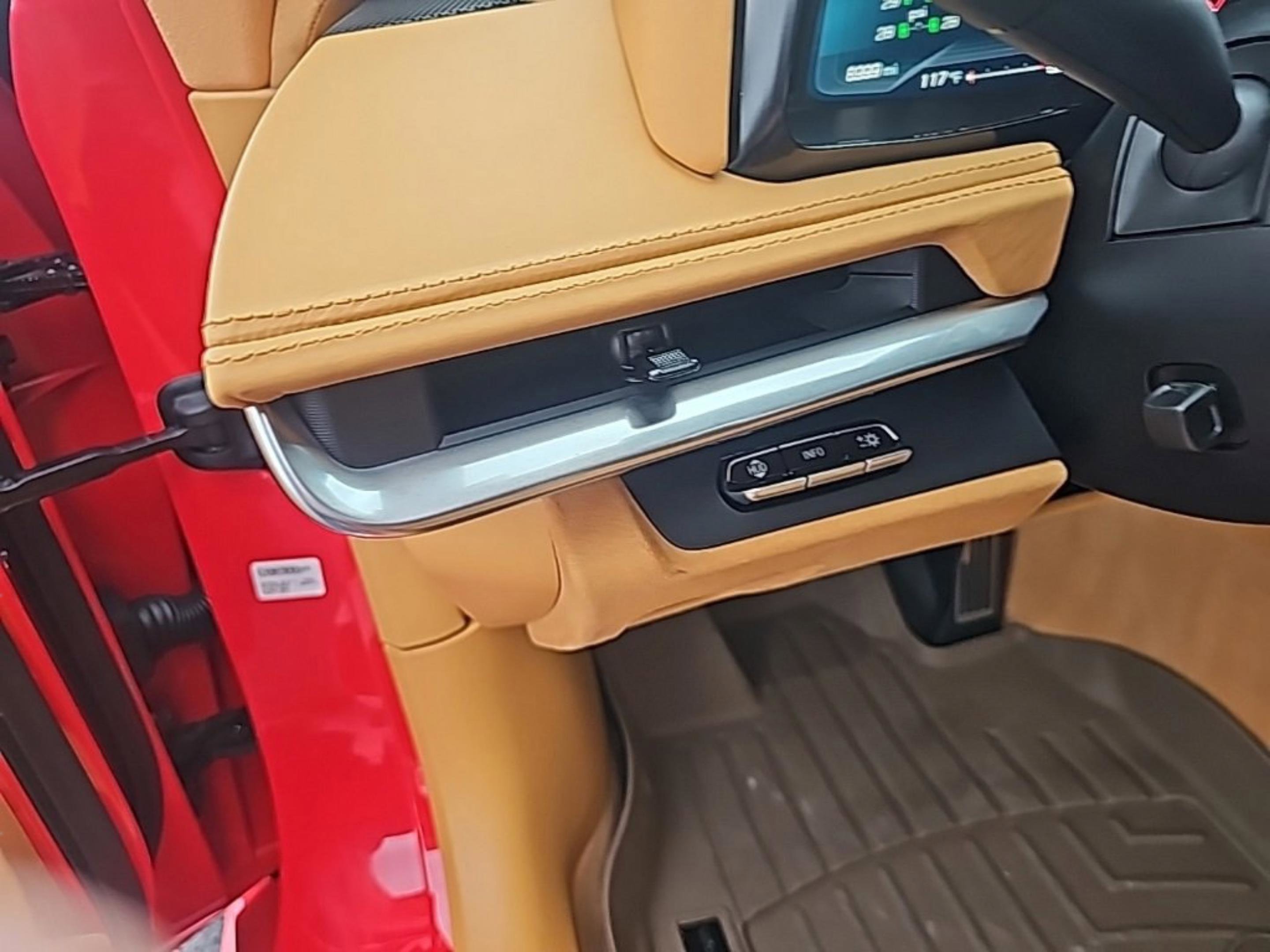 Used 2024 Chevrolet Corvette Stingray w/ Z51 Performance Package image 11