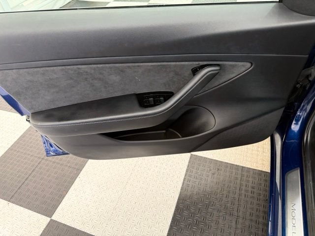 Used 2019 Tesla Model 3 Standard Range Plus RWD image 15