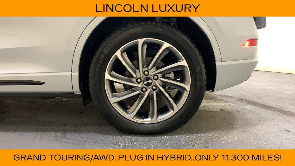 Used 2025 Lincoln Corsair Grand Touring w/ Towing Package AWD/4WD image 20
