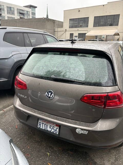 Used 2016 Volkswagen e-Golf SE image 6