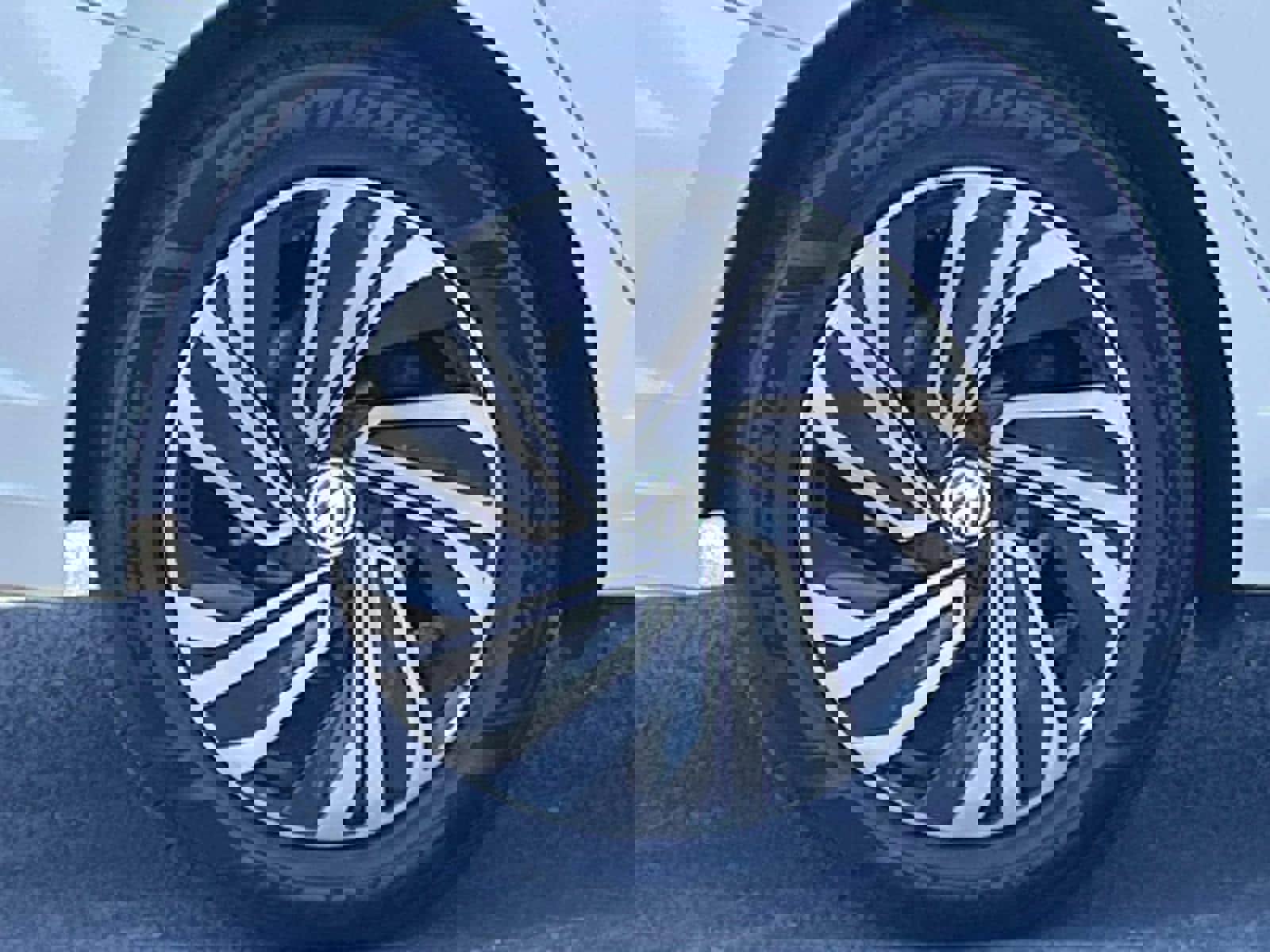 Used 2019 Volkswagen Jetta SEL Premium FWD image 9