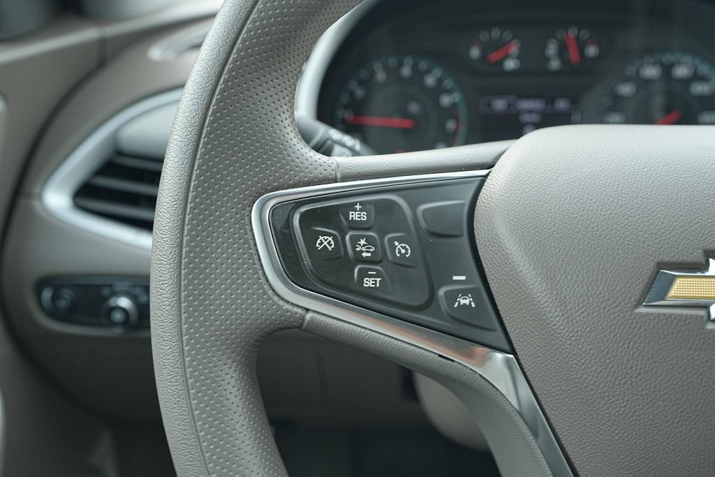 Used 2024 Chevrolet Malibu LT FWD image 33