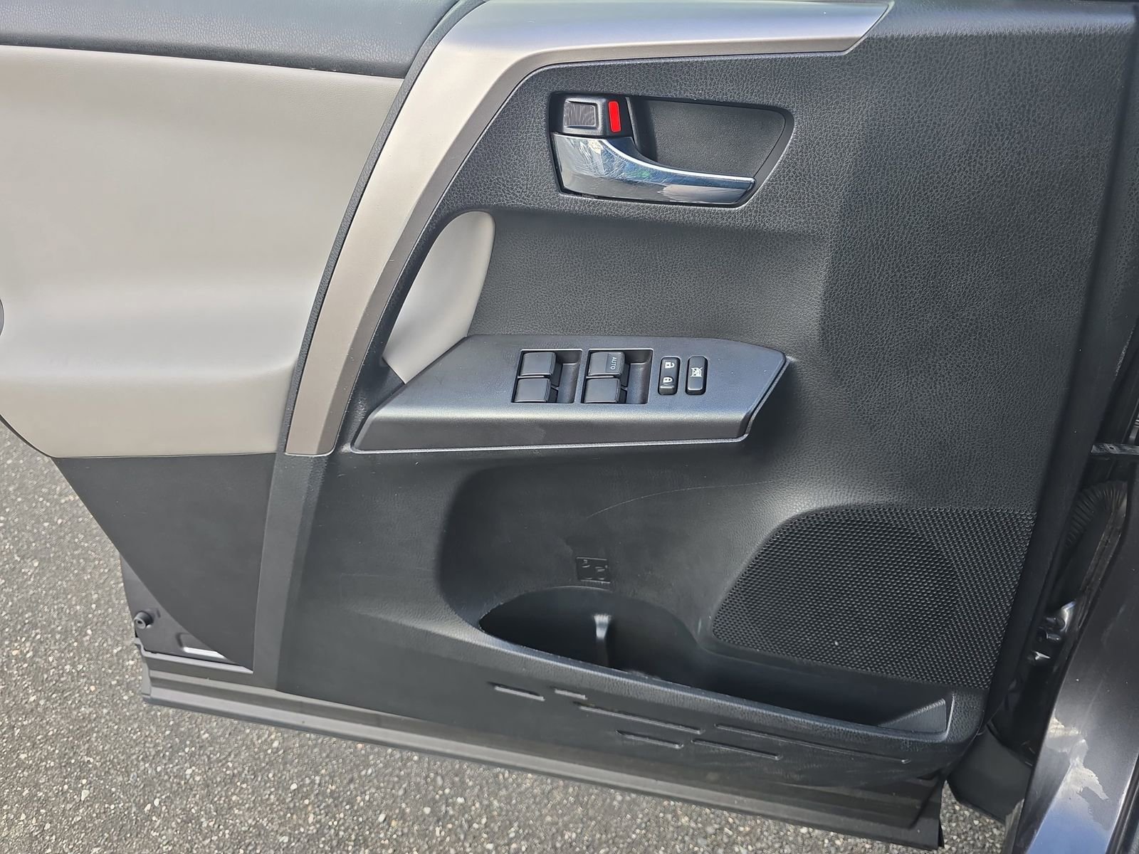 Used 2017 Toyota RAV4 XLE w/ Plus Special Value Package image 30