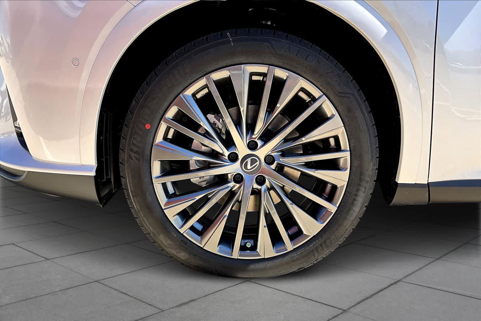 New 2026 Lexus RX 350 w/ Convenience Package AWD/4WD image 11