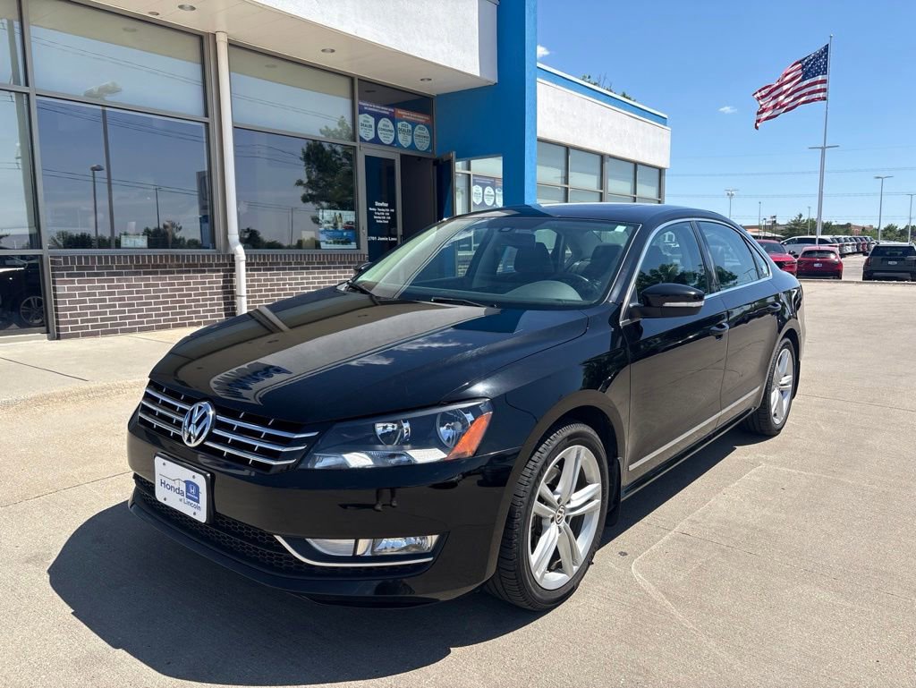 Used 2014 Volkswagen Passat TDI SEL Premium FWD image 1