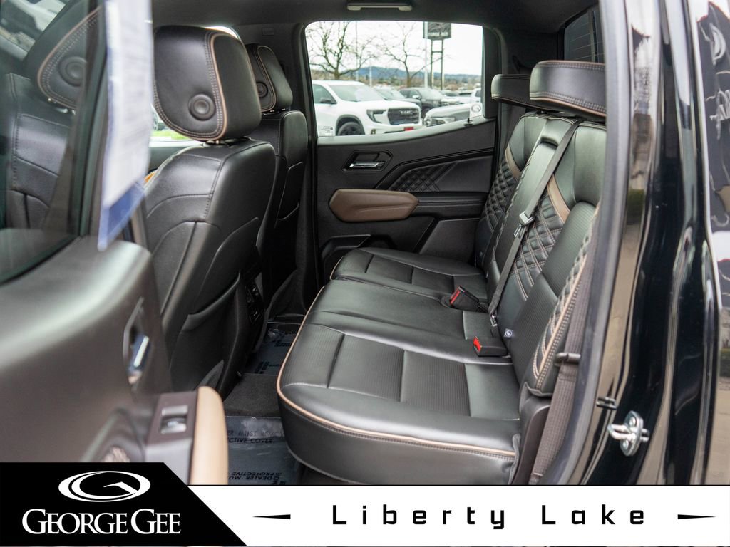 Used 2023 GMC Canyon Denali image 12