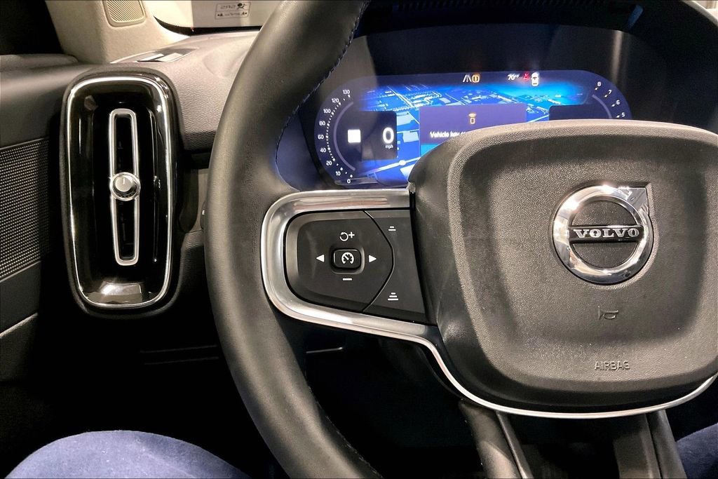 Certified 2023 Volvo XC40 B5 Plus w/ Protection Package Premier AWD/4WD image 11