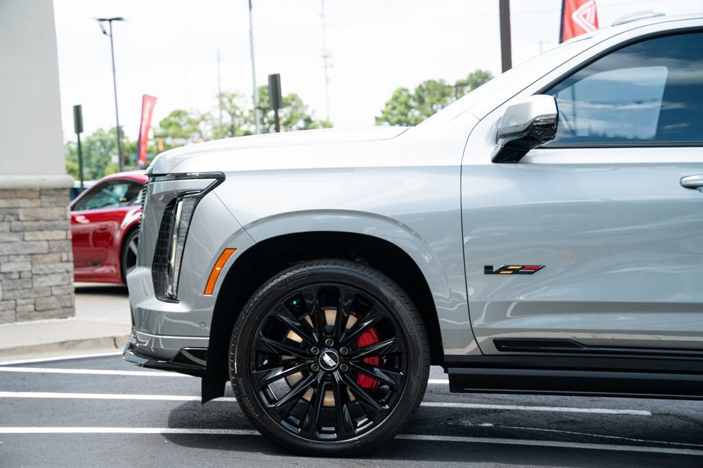 Used 2025 Cadillac Escalade V w/ LPO, ONYX Package AWD/4WD image 21