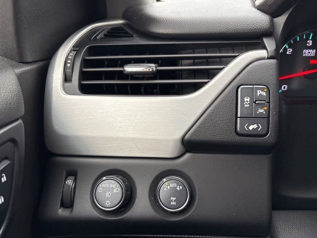 Used 2020 GMC Yukon SLT w/ Open Road Package image 30