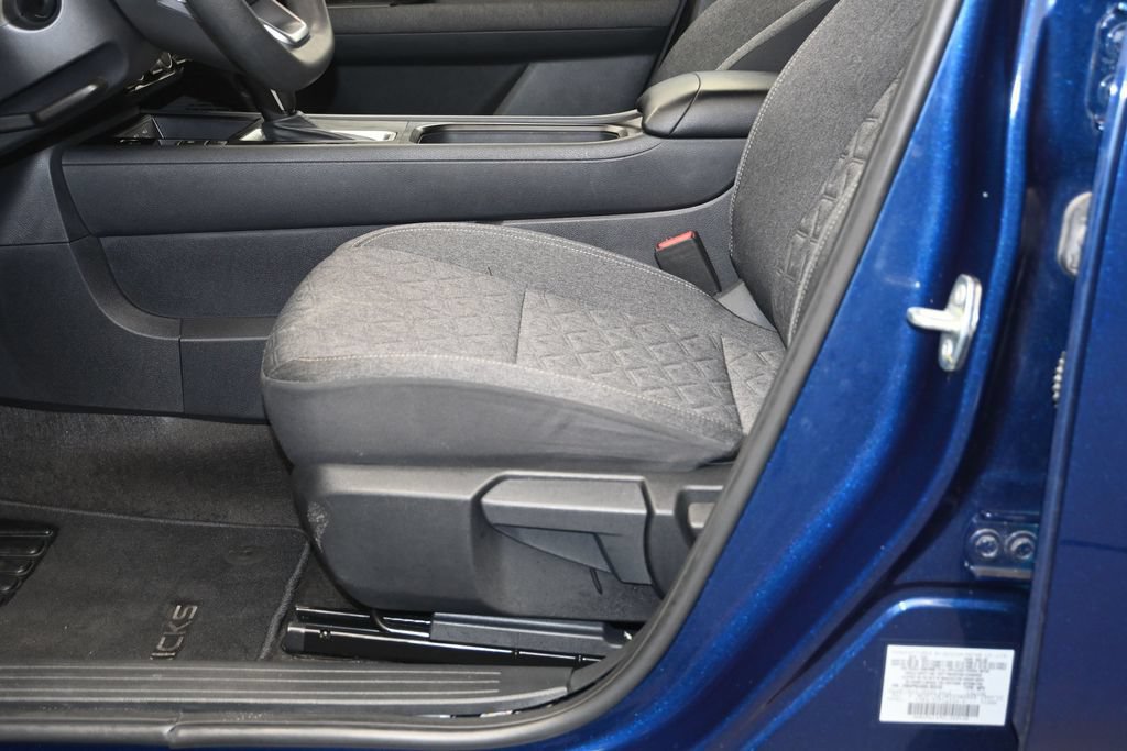 Used 2025 Nissan Kicks SV FWD image 21