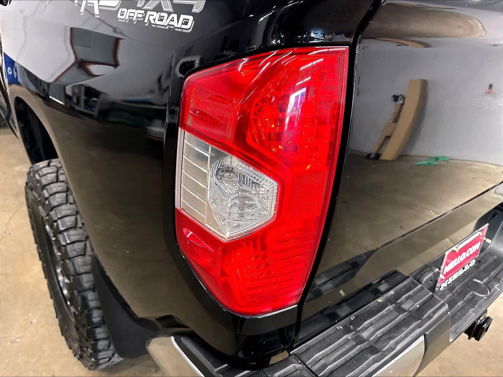 Used 2017 Toyota Tundra SR5 w/ TRD Off Road Package AWD/4WD image 31
