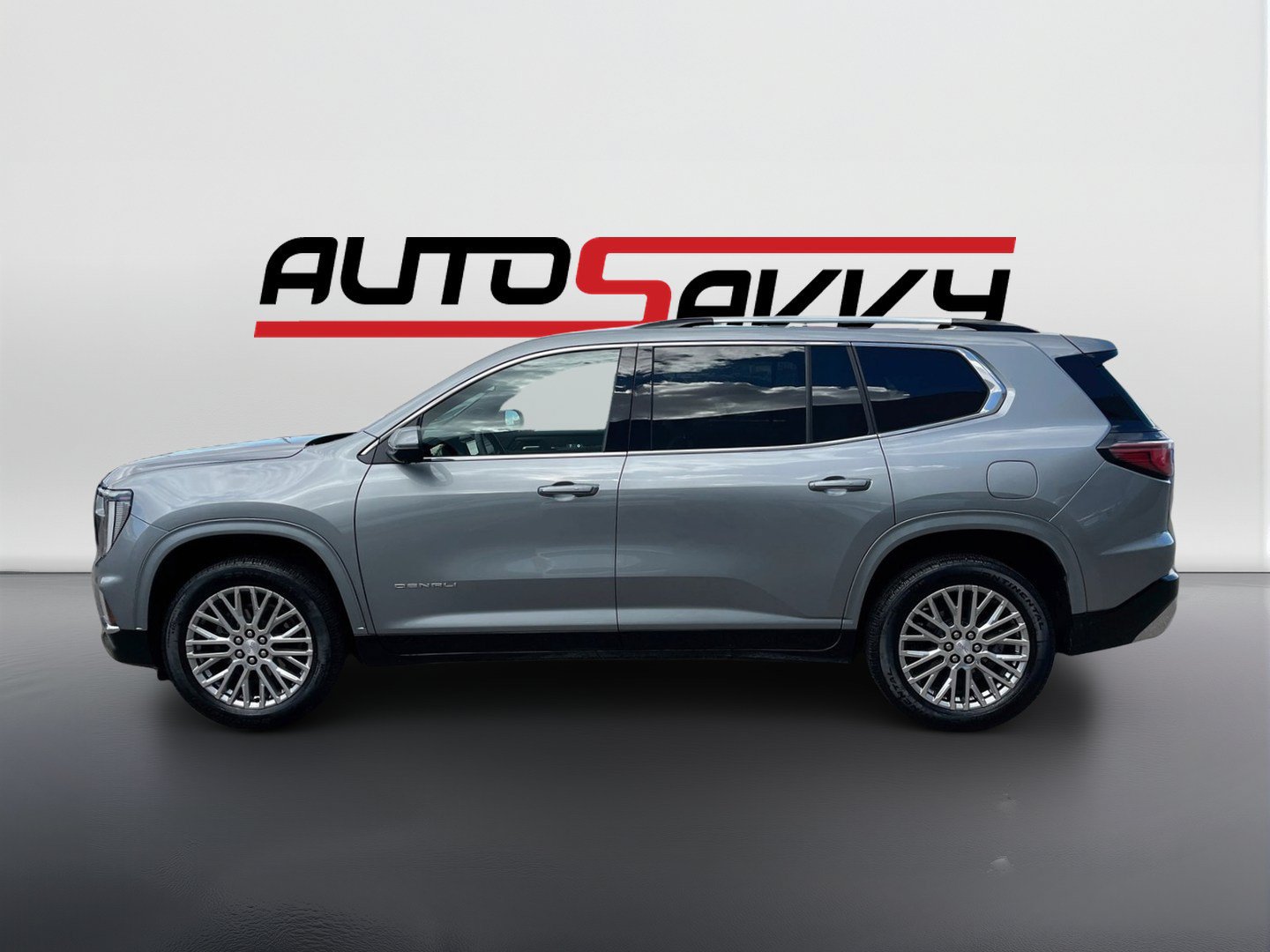 Used 2024 GMC Acadia Denali FWD image 4
