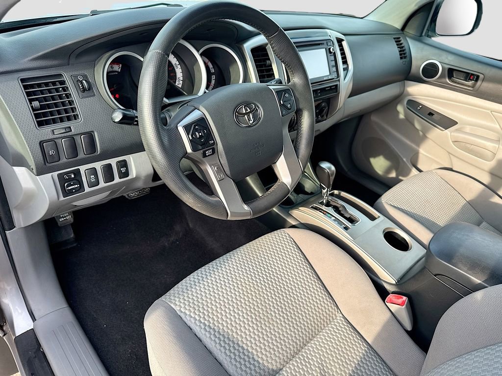 Used 2014 Toyota Tacoma 4x4 Double Cab w/ SR5 Package image 10