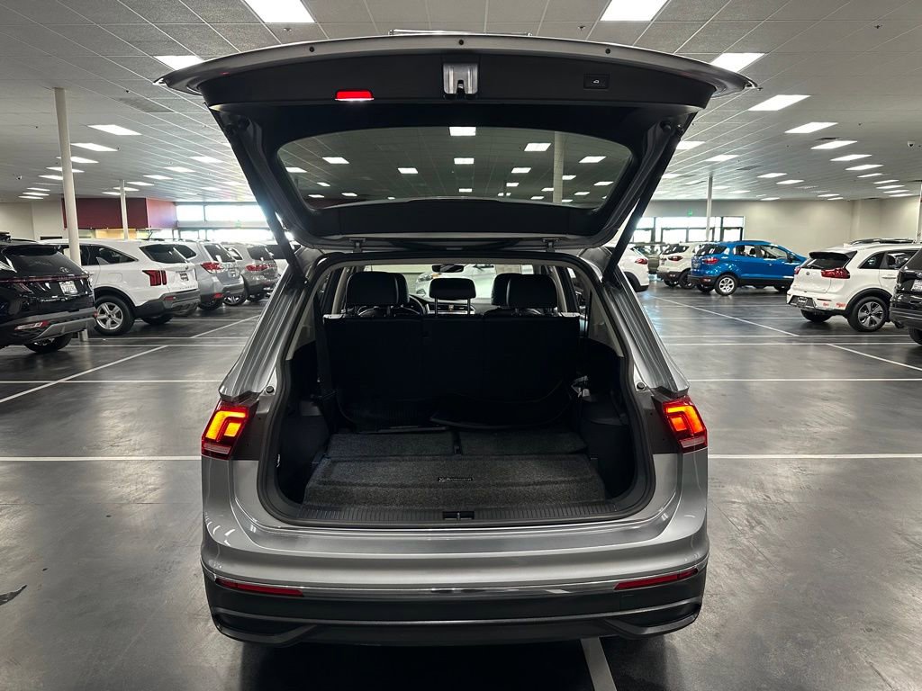 Used 2022 Volkswagen Tiguan SE FWD image 27