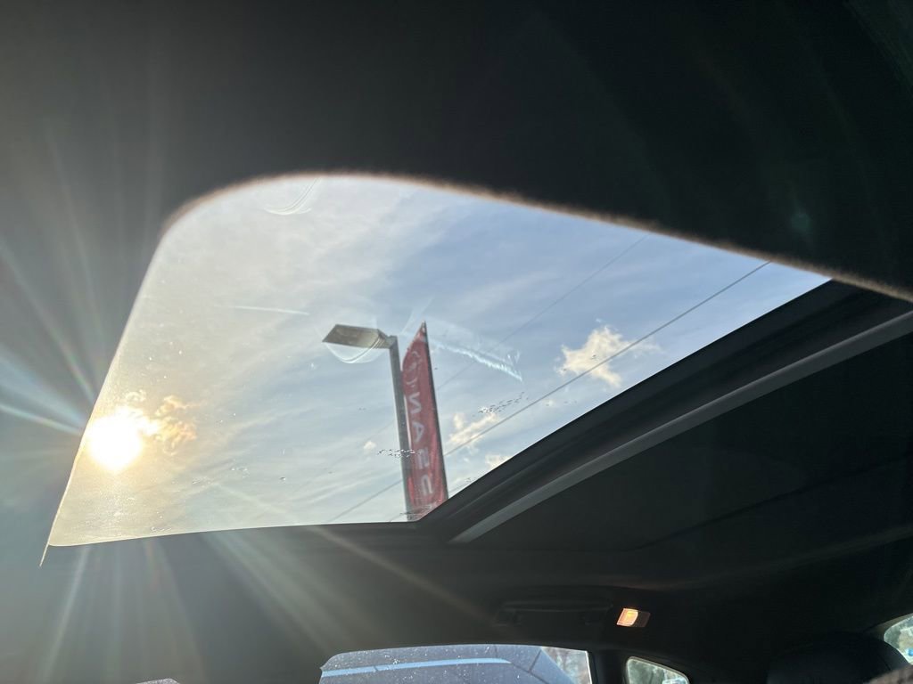 Used 2023 Maserati Levante Modena image 32