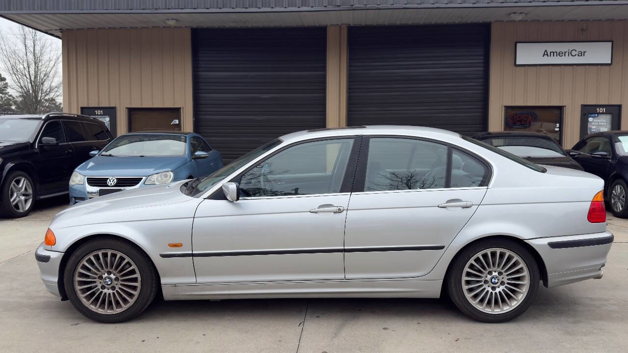 Used 2001 BMW 330i Sedan image 3