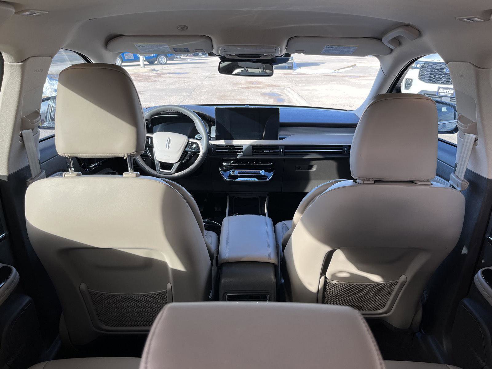 Used 2024 Lincoln Corsair FWD image 11