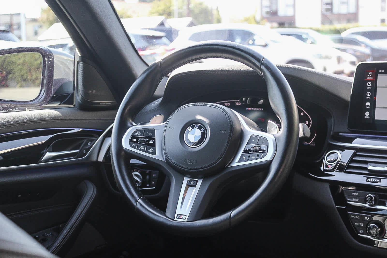 Used 2023 BMW M550i xDrive w/ Executive Package AWD/4WD image 15