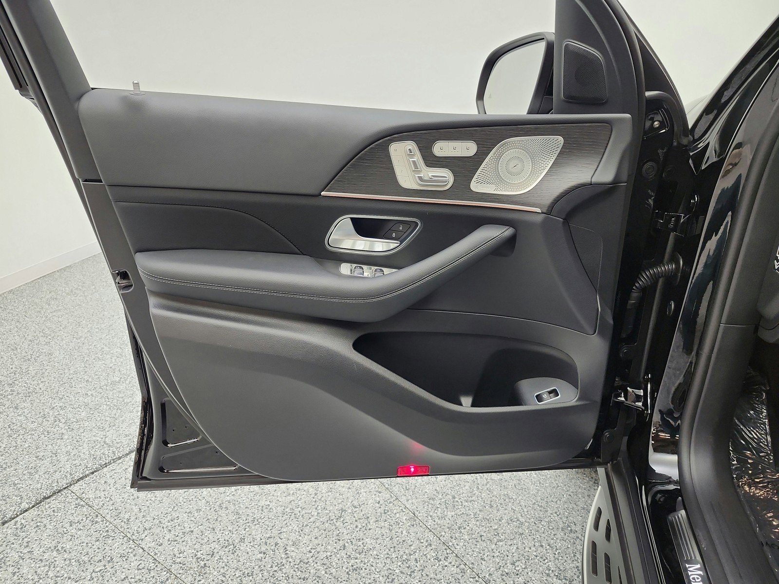 Certified 2026 Mercedes-Benz GLS 450 4MATIC image 12