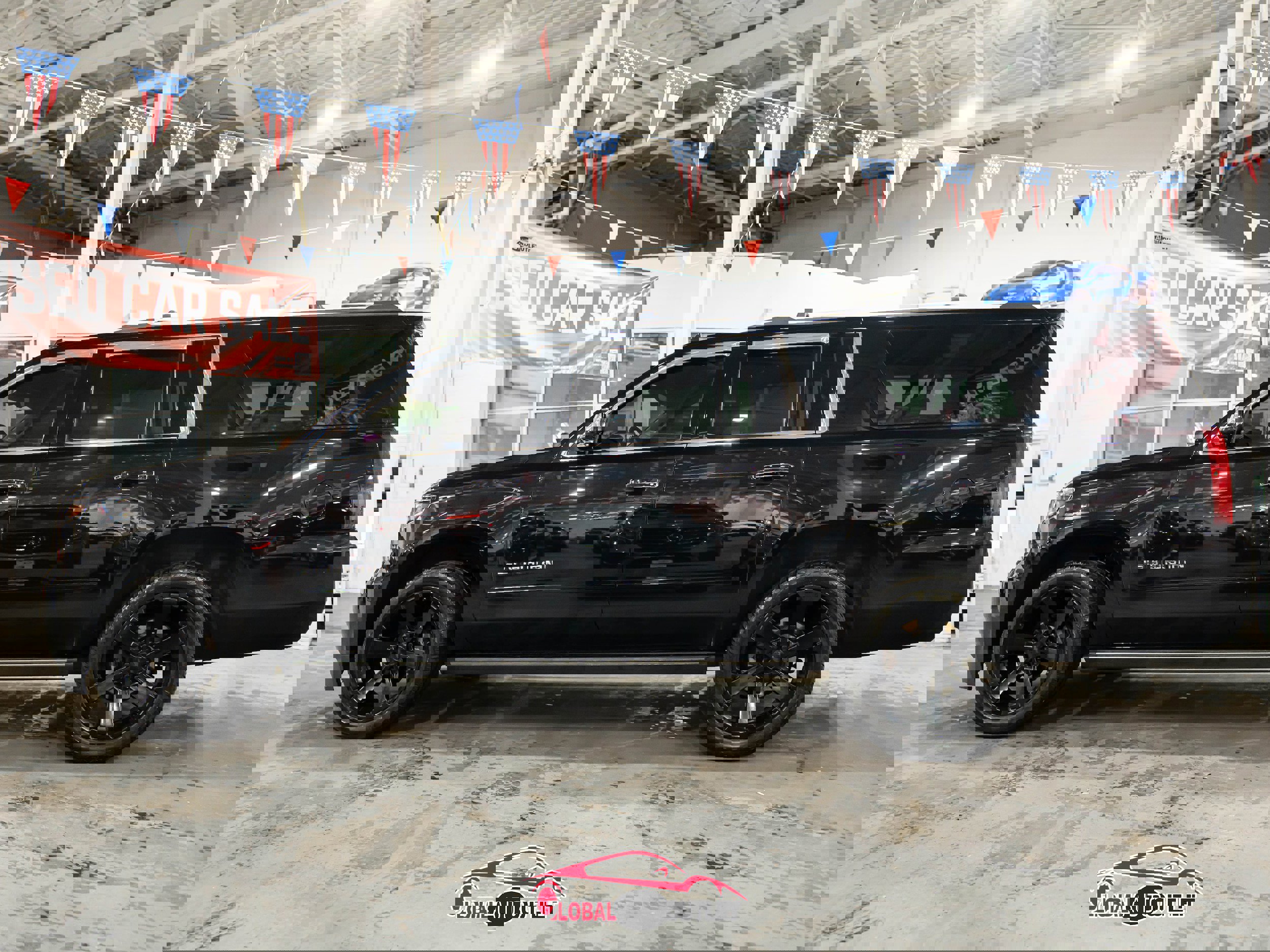 Used 2019 Chevrolet Suburban Premier w/ Premier Plus Edition image 4