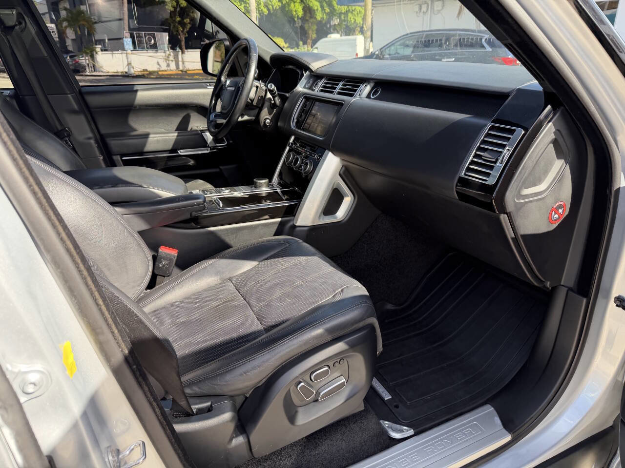 Used 2014 Land Rover Range Rover Supercharged AWD/4WD image 21