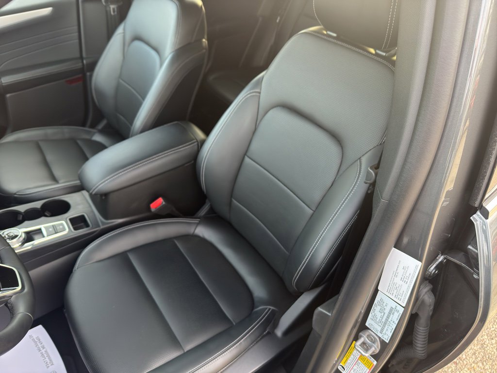 Used 2025 Ford Escape Platinum image 16