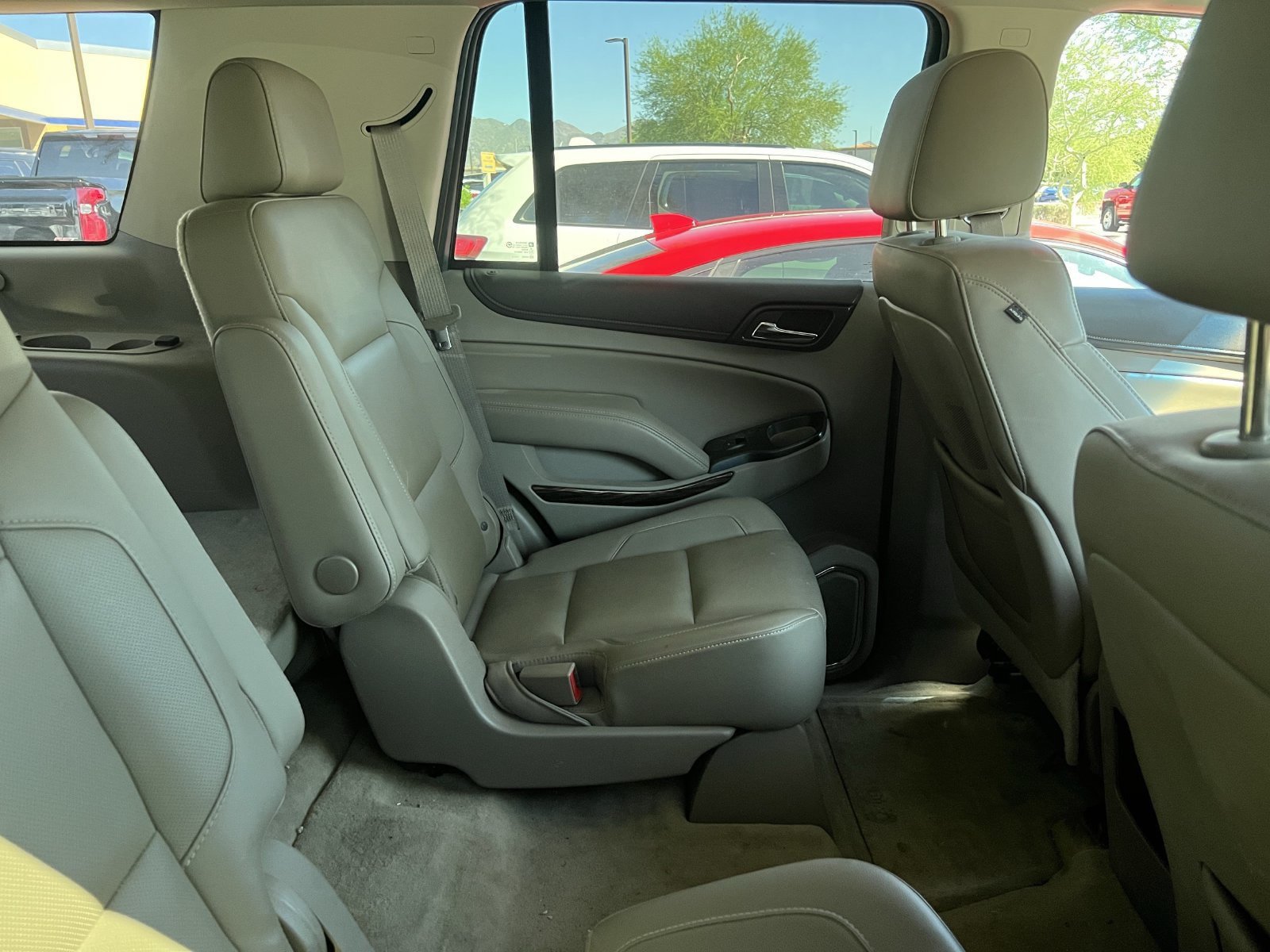 Used 2015 GMC Yukon SLT w/ HD Trailering Package AWD/4WD image 9